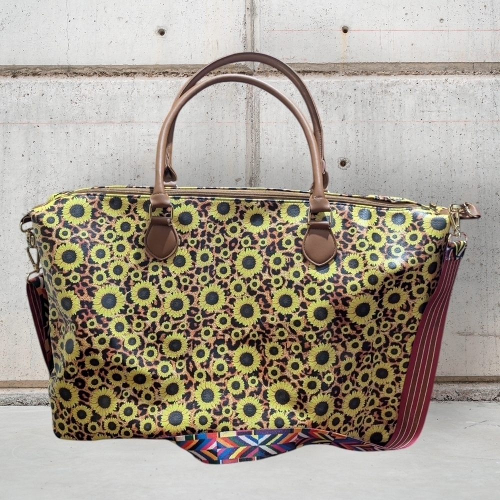 Like New Sunflower Patterned Overnight Bag With Guitar Style Carrying Strap - Picture 3 of 5